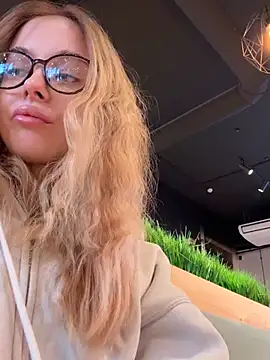 Snapshot of enjoy_my_beauty chatting on 13, 2, 2026 enjoy my beauty online show from 13, 2, 2026