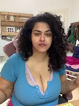 Curvydesifromgermany online show from 20, 5, 2026
