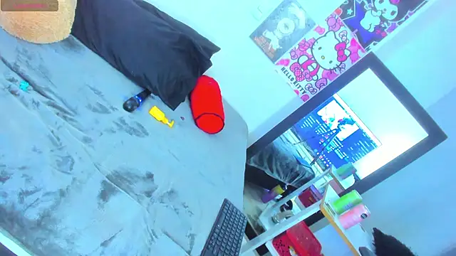 Snapshot of Grrkat chatting on 30, 12, 2024 Grrkat online show from 30, 12, 2024