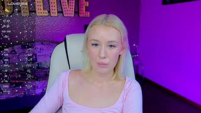 Snapshot of Selenatrend chatting on 7, 2, 2026 Selenatrend online show from 7, 2, 2026