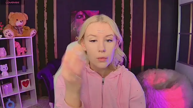 Snapshot of Selenatrend chatting on 22, 2, 2026 Selenatrend online show from 22, 2, 2026