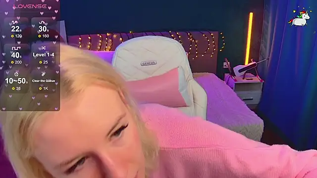 Snapshot of Selenatrend chatting on 24, 2, 2026 Selenatrend online show from 24, 2, 2026