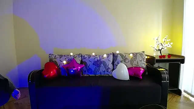 Pretty shy online show from 22, 2, 2025