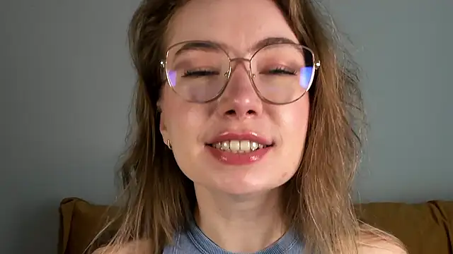 Snapshot of Mia_Tasty chatting on 5, 7, 2026 Mia Tasty online show from 5, 7, 2026