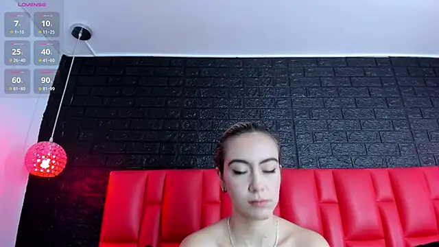 Snapshot of Antonella-Ray chatting on 14, 1, 2025 Antonella-Ray online show from 14, 1, 2025