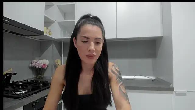 Snapshot of Emmapmg chatting on 19, 11, 2025 Emmapmg online show from 19, 11, 2025