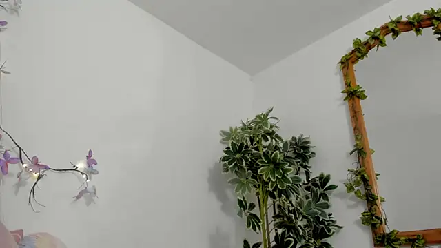 BonnieCute  online show from 12, 10, 2025