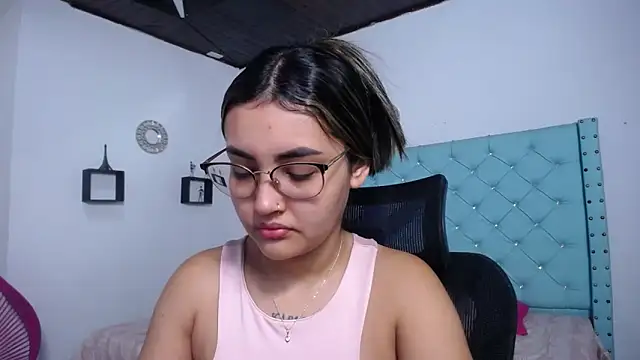 Snapshot of antonella_sweetlittle chatting on 23, 4, 2026 antonella sweetlittle online show from 23, 4, 2026