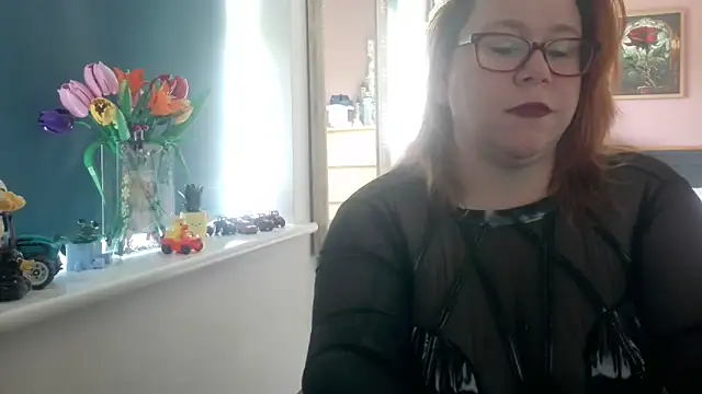 NikiDeeOfficial online show from 15, 6, 2026