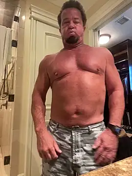 Snapshot of sluttydylan chatting on 8, 5, 2026 sluttydylan online show from 8, 5, 2026
