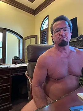 Snapshot of sluttydylan chatting on 18, 5, 2026 sluttydylan online show from 18, 5, 2026
