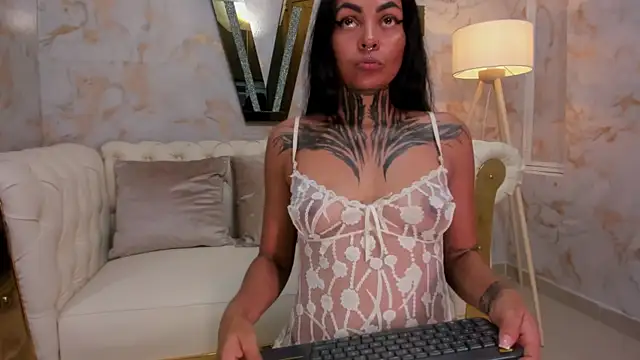 hanna slut  online show from 9, 9, 2025