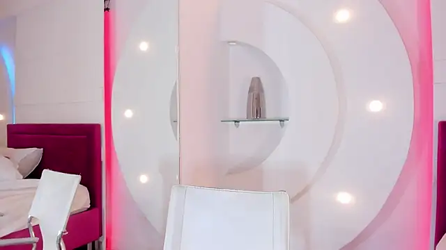 LiaTink online show from 5, 12, 2024