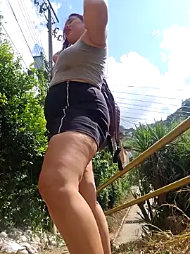 Blushing Katy online show from 1, 1, 2025