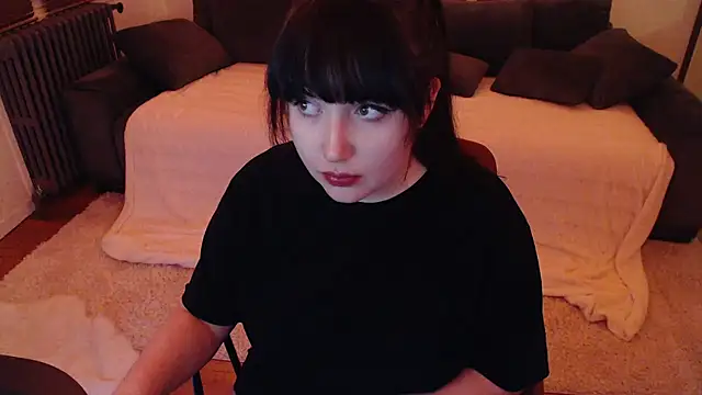 Lynylou online show from 9, 12, 2024