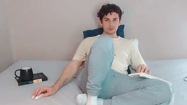 Elio555 online show from 6, 2, 2025