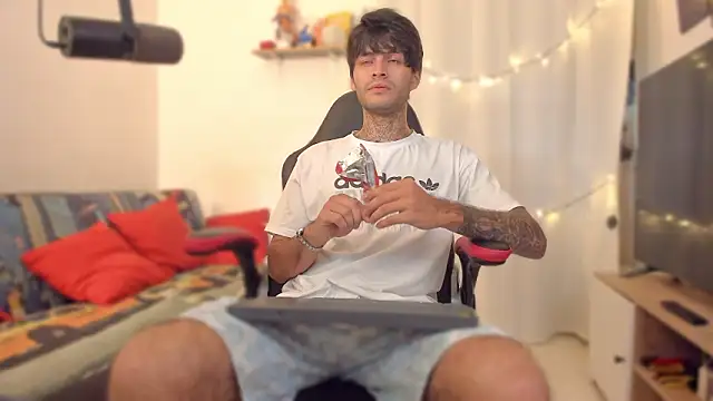 justin stark7 online show from 12, 2, 2026