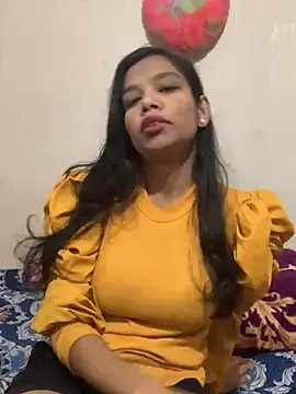 Snapshot of hottiess69 chatting on 8, 3, 2025 hottiess69 online show from 8, 3, 2025