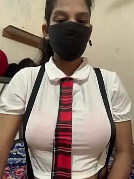 Snapshot of hottiess69 chatting on 19, 9, 2025 hottiess69 online show from 19, 9, 2025