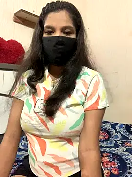 Snapshot of hottiess69 chatting on 3, 10, 2025 hottiess69 online show from 3, 10, 2025