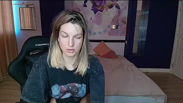 Snapshot of EmilyWalkeri chatting on 28, 6, 2026 EmilyWalkeri online show from 28, 6, 2026