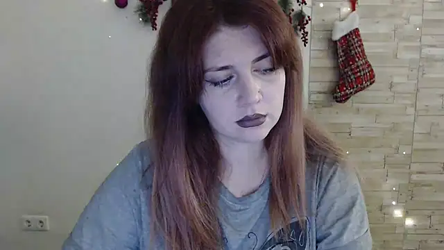 Snapshot of Lizzy_Love chatting on 5, 12, 2024 Lizzy Love online show from 5, 12, 2024