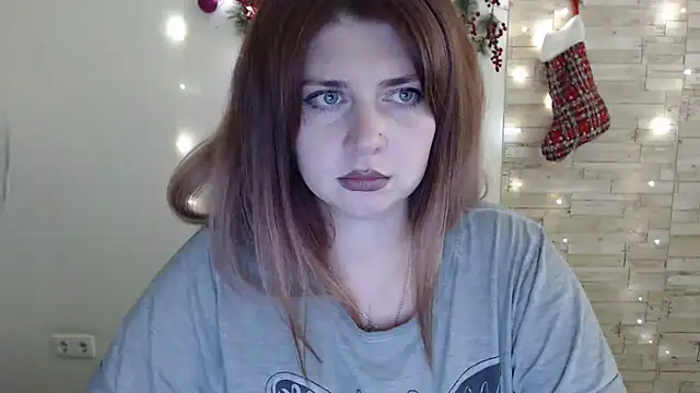 Snapshot of Lizzy_Love chatting on 5, 12, 2024 Lizzy Love online show from 5, 12, 2024