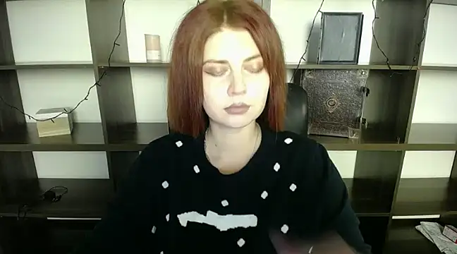 Snapshot of Lizzy_Love chatting on 24, 12, 2024 Lizzy Love online show from 24, 12, 2024