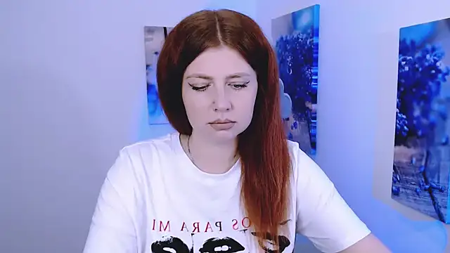 Snapshot of Lizzy_Love chatting on 20, 10, 2025 Lizzy Love online show from 20, 10, 2025