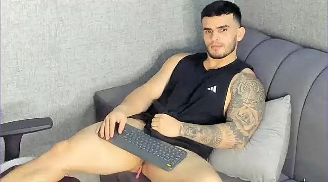 Snapshot of Ricardogo19 chatting on 18, 2, 2025 Ricardogo19 online show from 18, 2, 2025