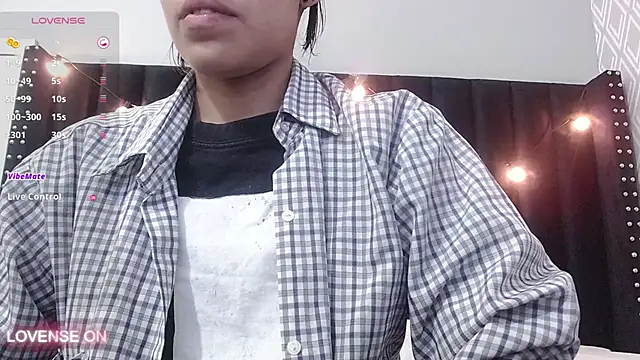yourcuteneighbourr online show from 18, 12, 2024