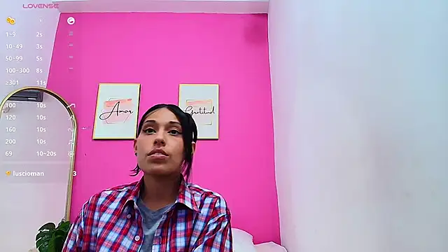 Snapshot of yourcuteneighbourr chatting on 21, 1, 2025 yourcuteneighbourr online show from 21, 1, 2025