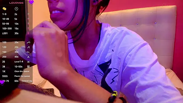 Snapshot of yourcuteneighbourr chatting on 4, 2, 2025 yourcuteneighbourr online show from 4, 2, 2025