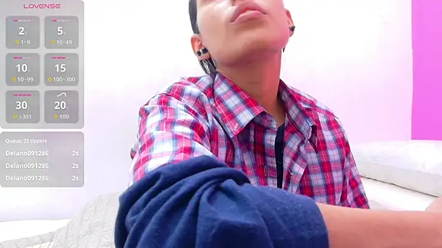 Snapshot of yourcuteneighbourr chatting on 3, 3, 2026 yourcuteneighbourr online show from 3, 3, 2026