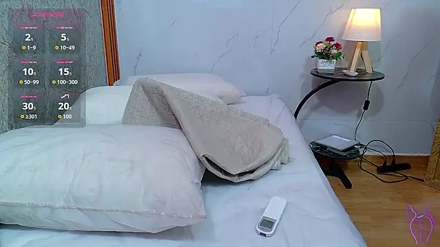 Snapshot of yourcuteneighbourr chatting on 17, 7, 2026 yourcuteneighbourr online show from 17, 7, 2026