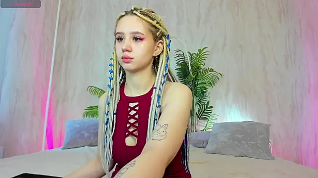 Valerie Woods online show from 18, 12, 2024