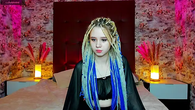 Valerie Woods online show from 21, 12, 2024