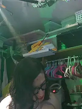 gurlnips online show from 9, 1, 2026