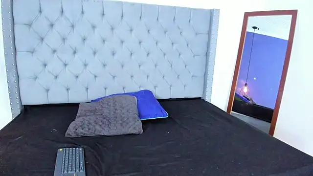 ShanellBlack online show from 25, 2, 2025