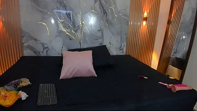 ShanellBlack online show from 4, 3, 2025