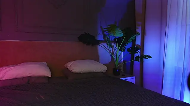 Liv Fay online show from 5, 3, 2026