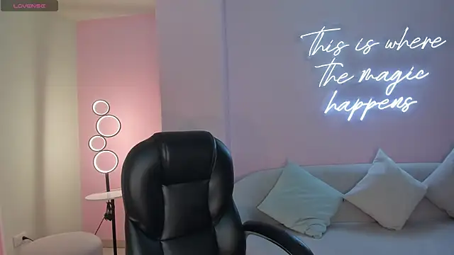 CelestePalmer  online show from 7, 10, 2025