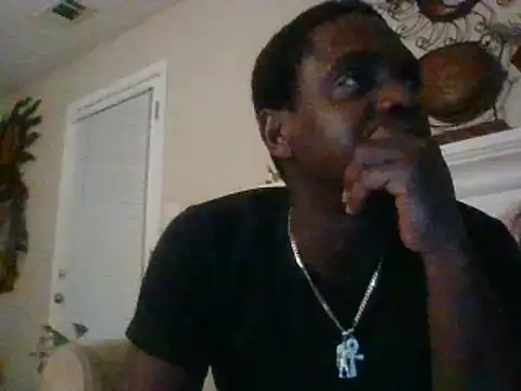 Snapshot of Hugedick0071 chatting on 11, 12, 2024 Hugedick0071 online show from 11, 12, 2024