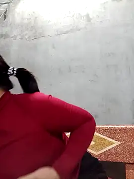 Snapshot of Queen_18200 chatting on 14, 12, 2024 Queen 18200 online show from 14, 12, 2024