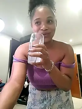 CREAMYCUPCAKExxx online show from 17, 1, 2025