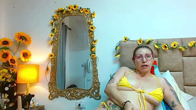 IsisDuzan online show from 12, 12, 2024