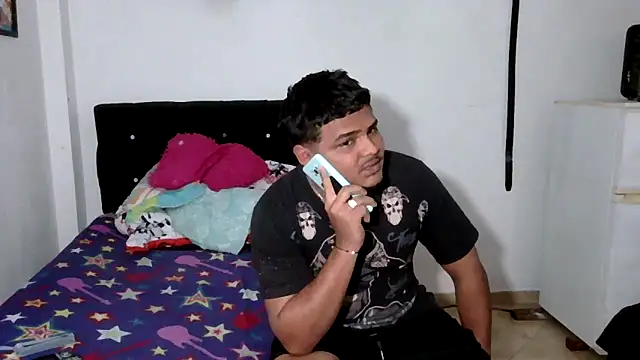 Boycuriousxxx online show from 20, 3, 2026