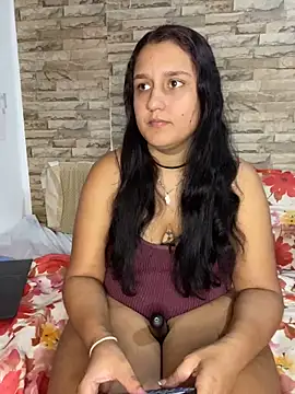 saray gomez22 online show from 4, 1, 2025