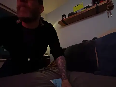 Snapshot of Tattooednakedguy chatting on 27, 3, 2026 Tattooednakedguy online show from 27, 3, 2026