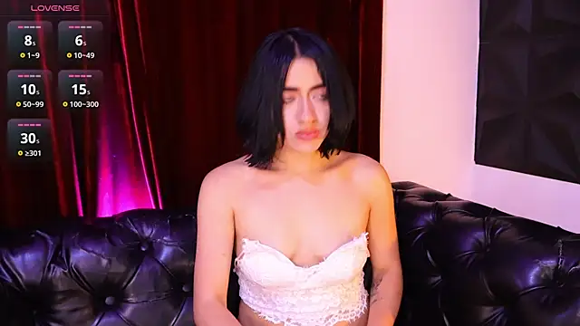 KasiaNoir  online show from 11, 4, 2026